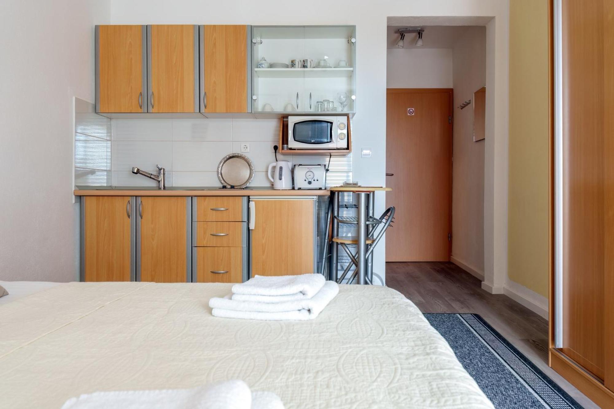Studios Ruza Baška Voda Exteriör bild